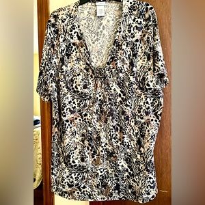Women’s plus size animal print fashion Top. Size 3XL.